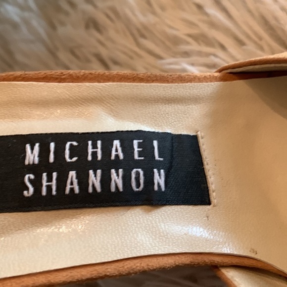 Michael Shannon Tan Suede Leather Pumps with Ankle Strap and Back Zipper Size 9B - Picture 9 of 10